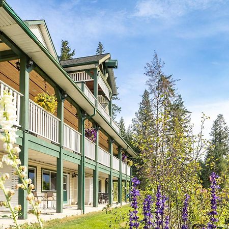 2Mins To Town, Ac & Sauna, Self Check-In, Full Kitchen, Free Laundry & Parking, Family Pet Friendly, Comfortably Sleeps Up To 10 Golden Exterior photo
